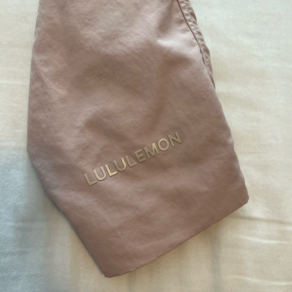 Lululemon Effortless Jacket - Picture 5 of 9